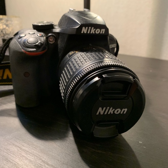 Nikon camera - Picture 2 of 6
